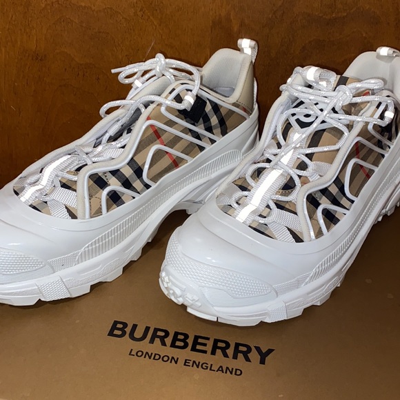 Worn onetime - Picture 2 of 4